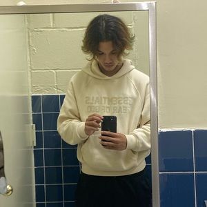 Meet your Posher, Isaac